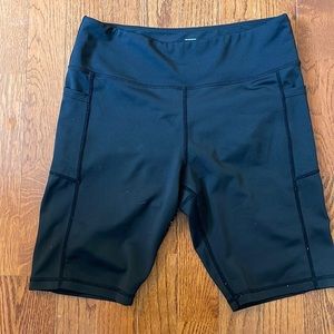 Zyia black light and tight bike shorts